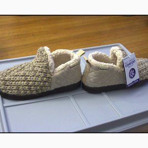 WOMAN SLIPPERS